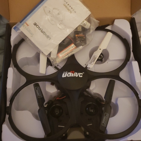 Drone - Picture 3 of 4